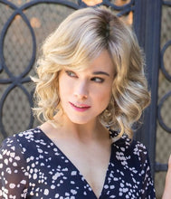 Load image into Gallery viewer, Reign by Amore